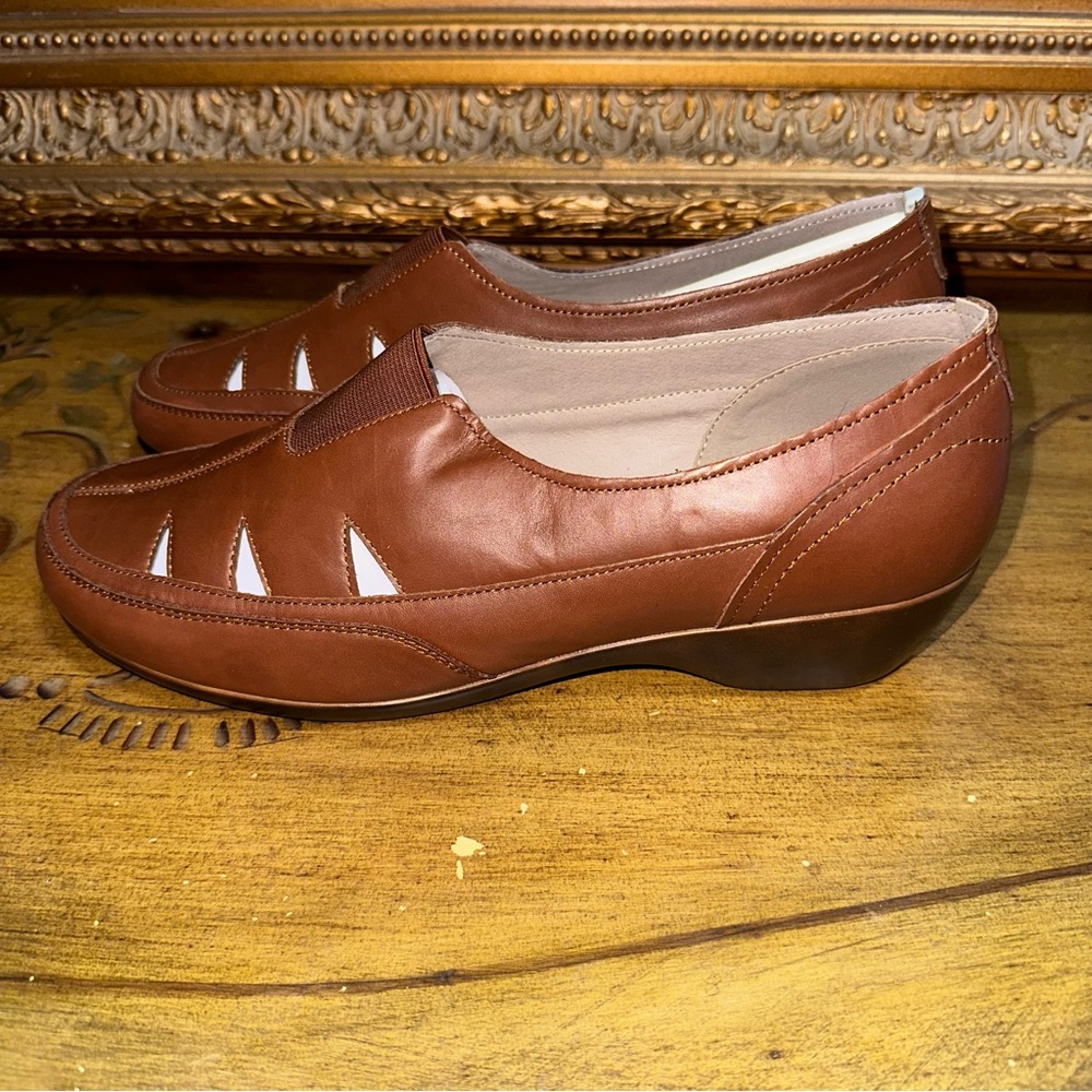 Easy Spirit Womens Daisie Brown Leather Loafers Shoes 10 W Brand New In Box